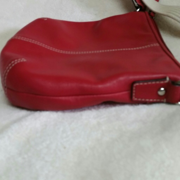 Coach purse Red - Picture 6 of 8